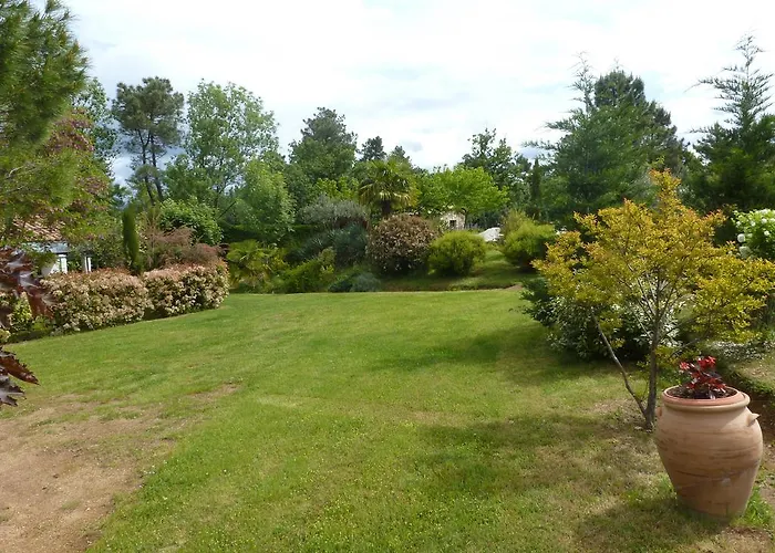 Domaine Du Planas Ardeche 3* Ailhon